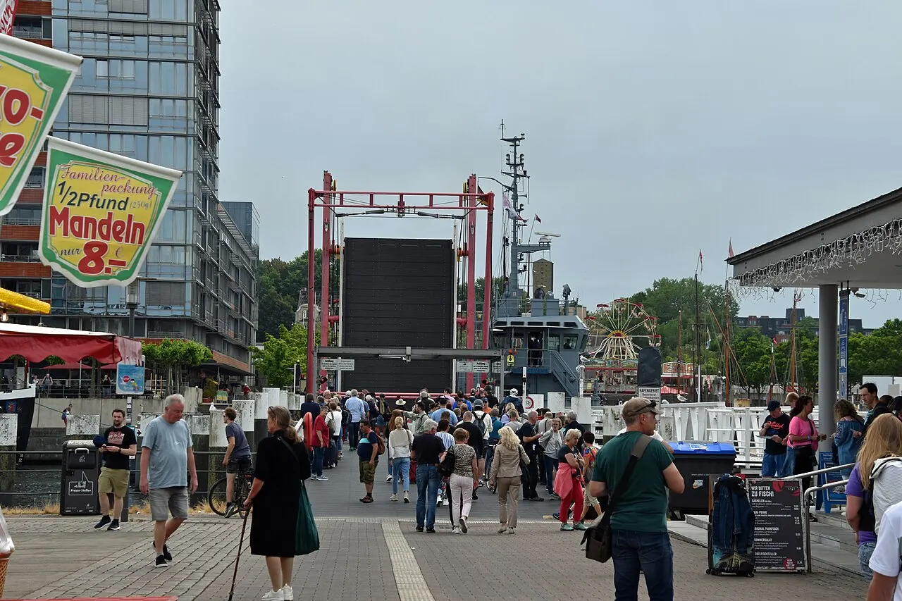 Hörnbrücke (Klappbrücke) an der Hörn in Kiel